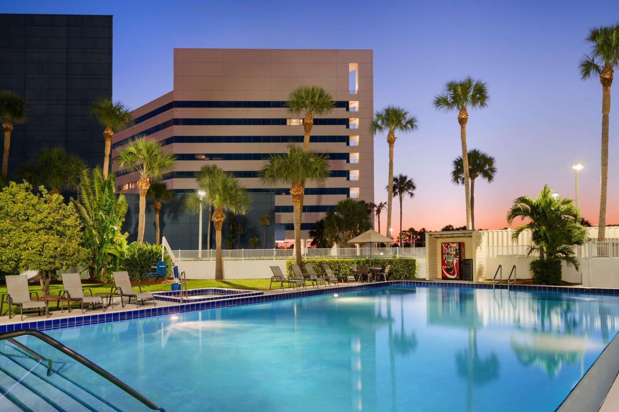 Отель Hilton Melbourne, Fl Экстерьер фото